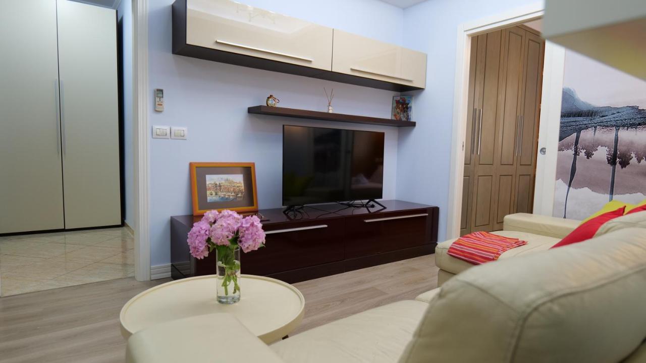 Top Location Kristi Apartments 05 Tirana Buitenkant foto