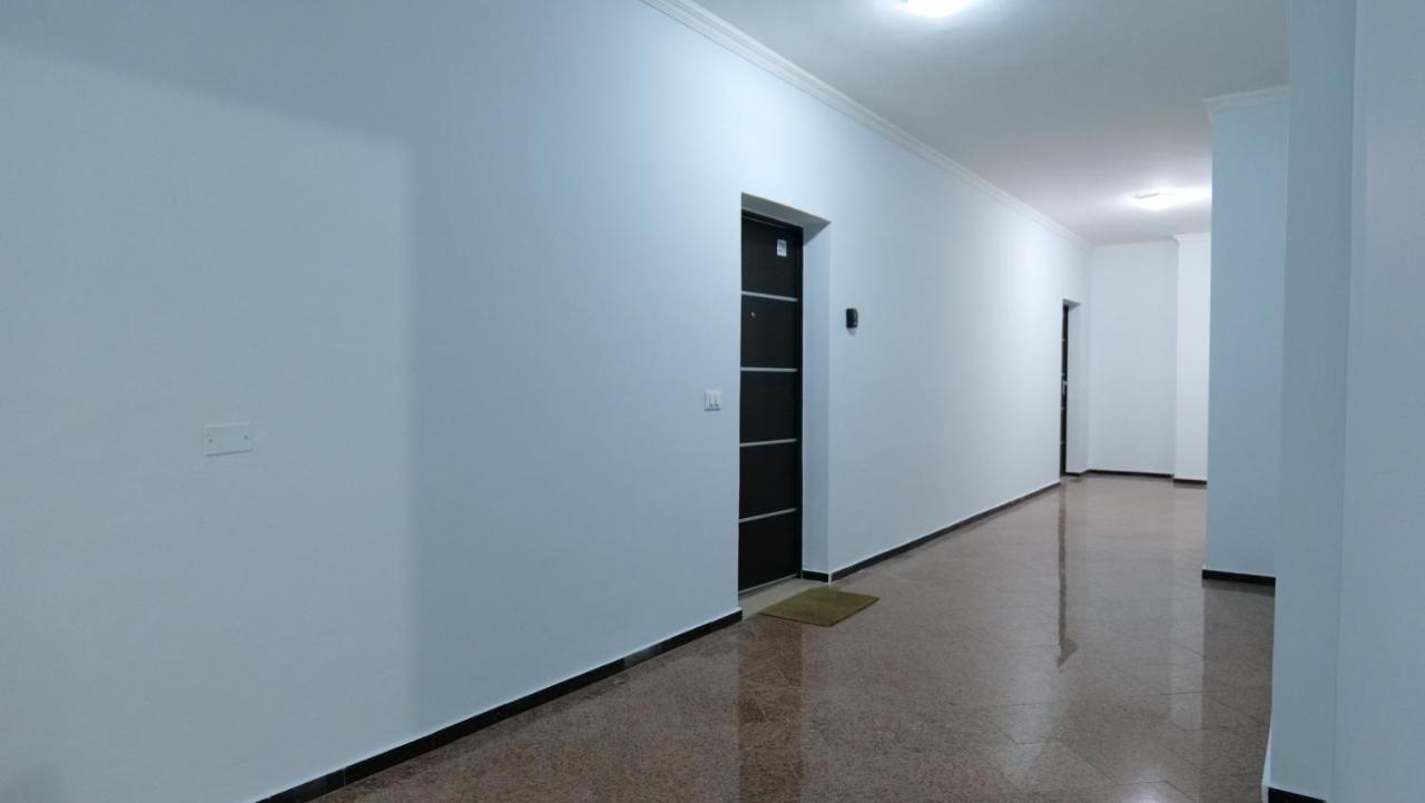 Top Location Kristi Apartments 05 Tirana Buitenkant foto